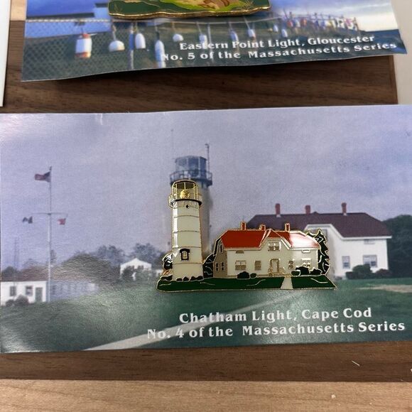 Collectible Enamel plated on 14 K Gold Massachusetts Lighthouse pins 2003 - Picture 4 of 14